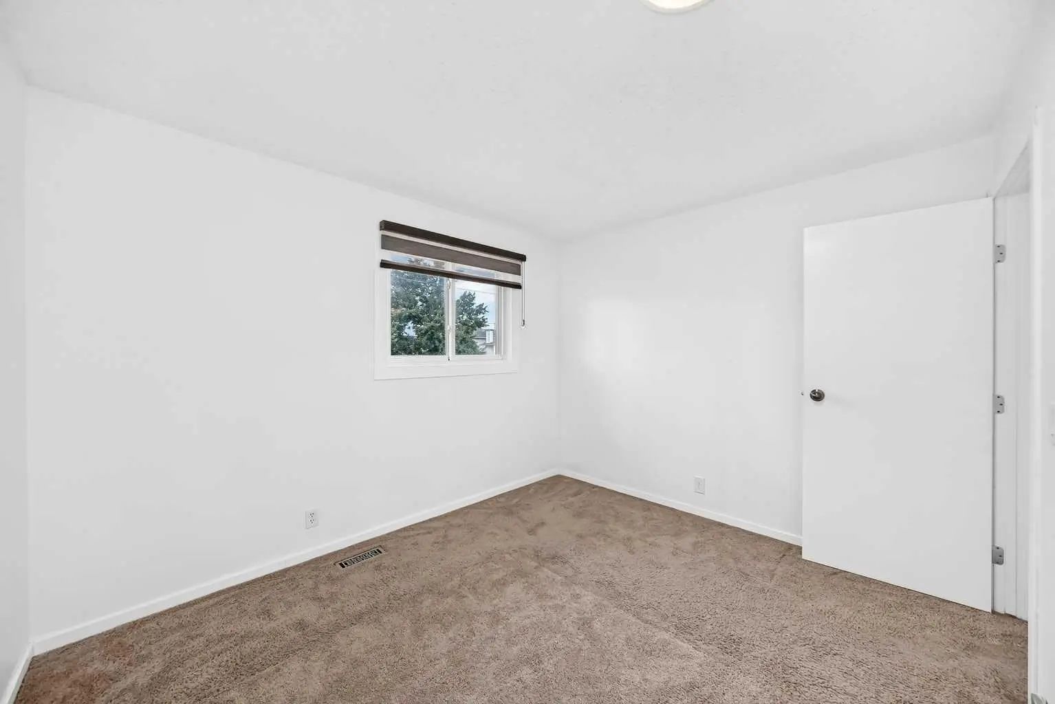 291 Falton Drive Northeast, Calgary – Residential Detached Listing Photo 10