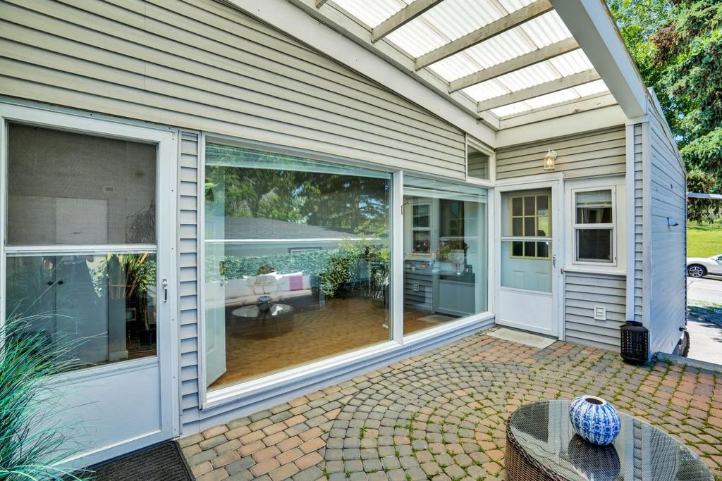 116 Selkirk Drive Sw, Calgary