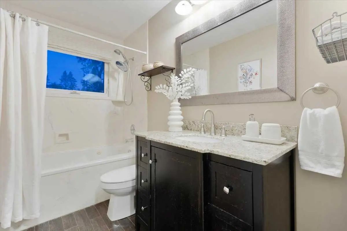 124 Oakmoor Place Southwest, Calgary – Residential Detached Listing Photo 22