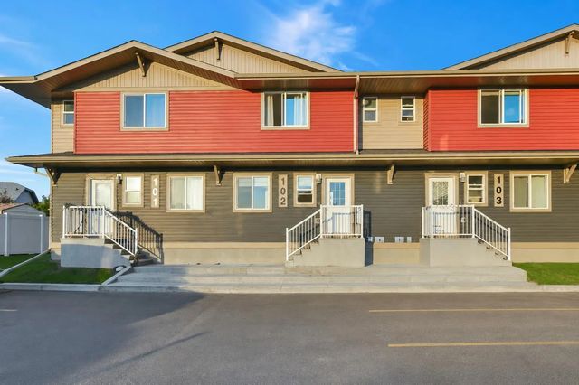 102 6300 58a Street , Rocky Mountain House