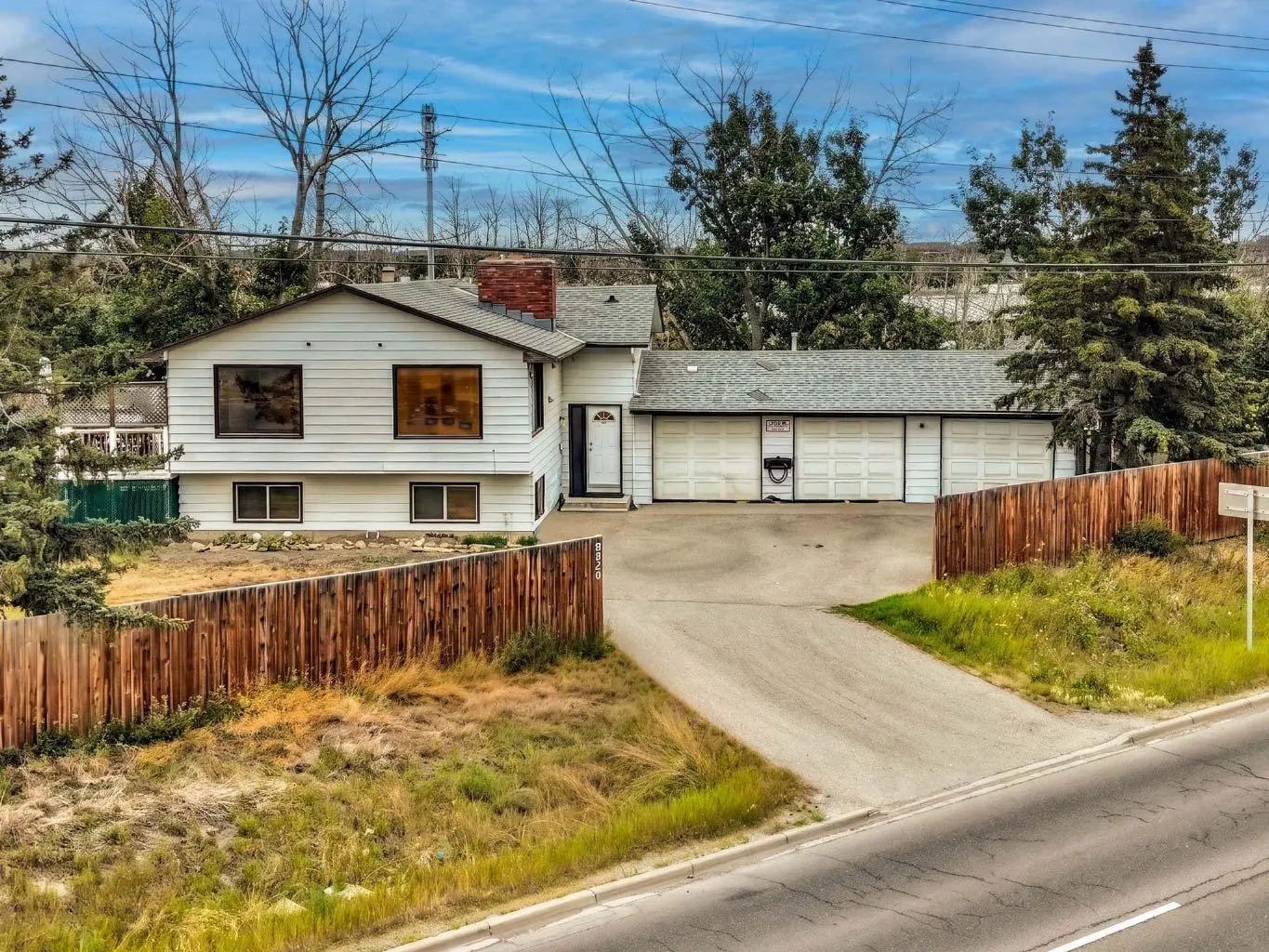 5020 80 Avenue Northeast, Calgary – Residential Detached Listing Photo 3