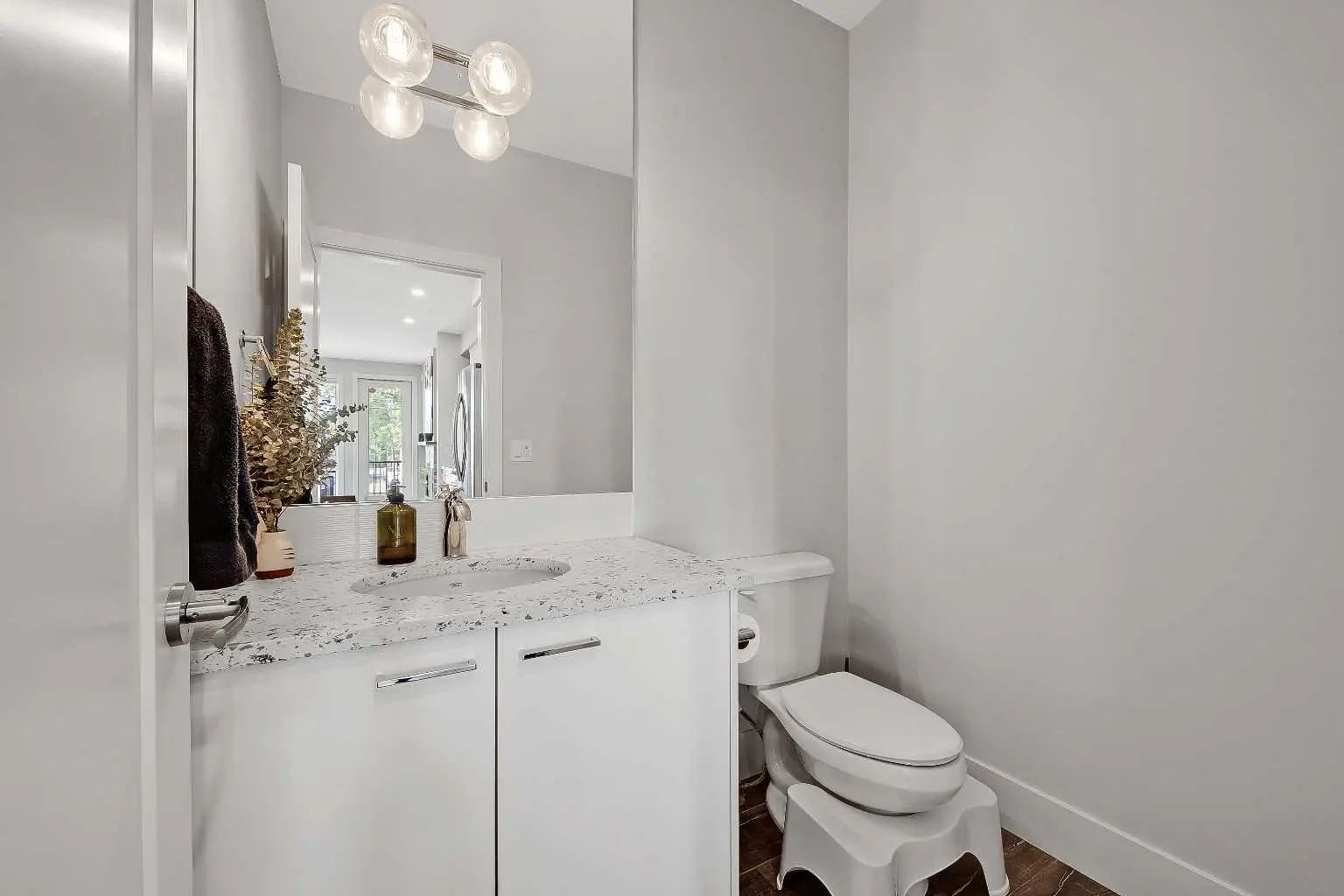 2 1936 25a Street Southwest, Calgary – Residential Row/Townhouse Listing Photo 11