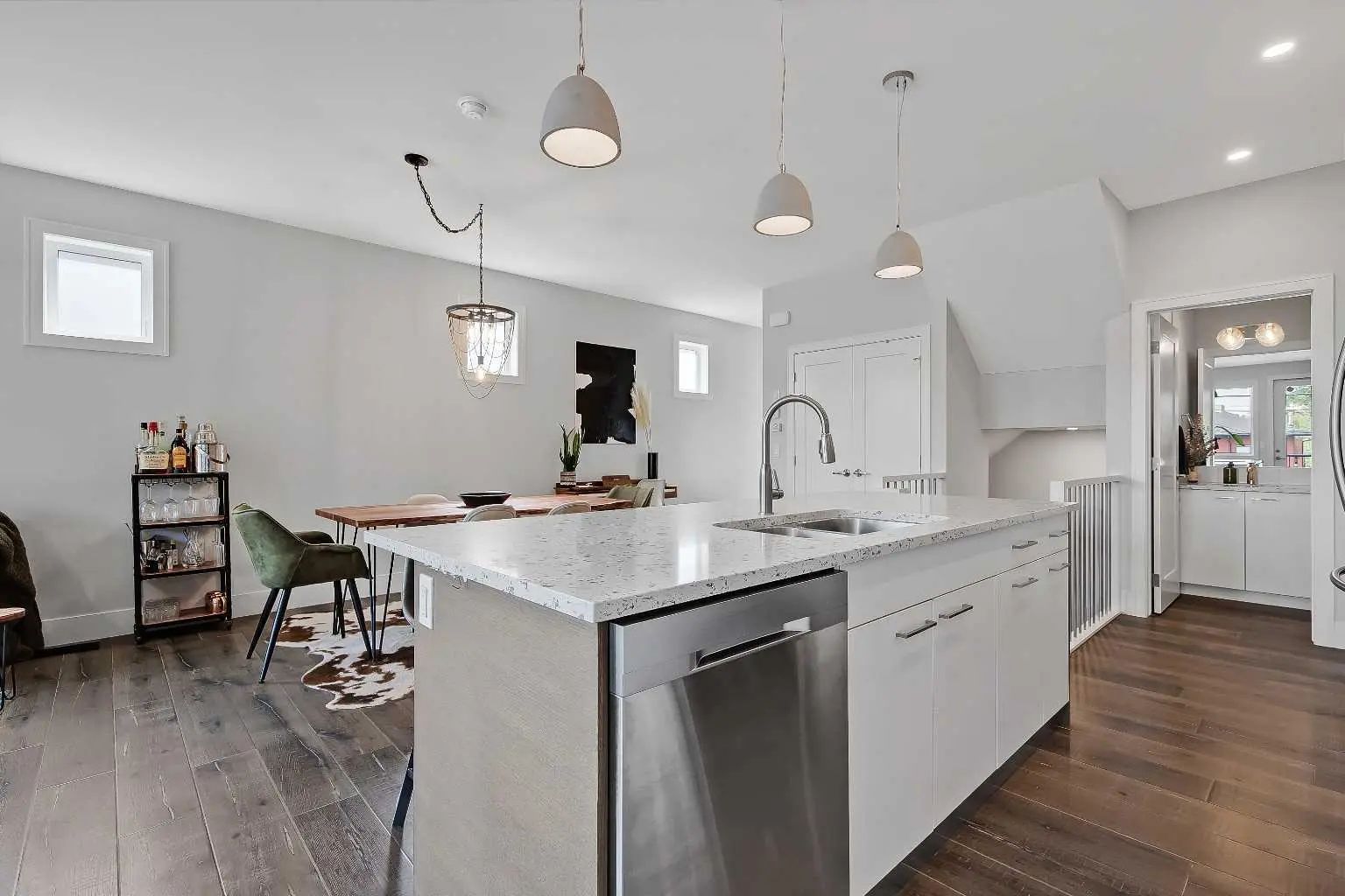 2 1936 25a Street Southwest, Calgary – Residential Row/Townhouse Listing Photo 7