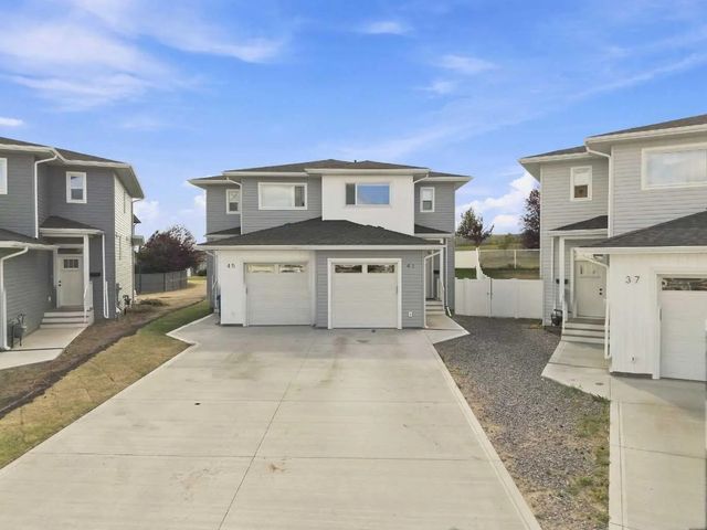 41 Pinnacle Close , Blackfalds