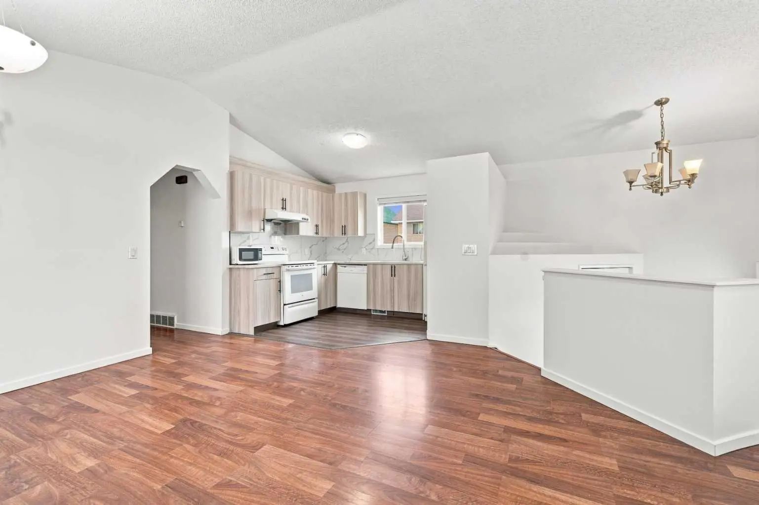 11 Martin Crossing Rise Northeast, Calgary – Residential Detached Listing Photo 11