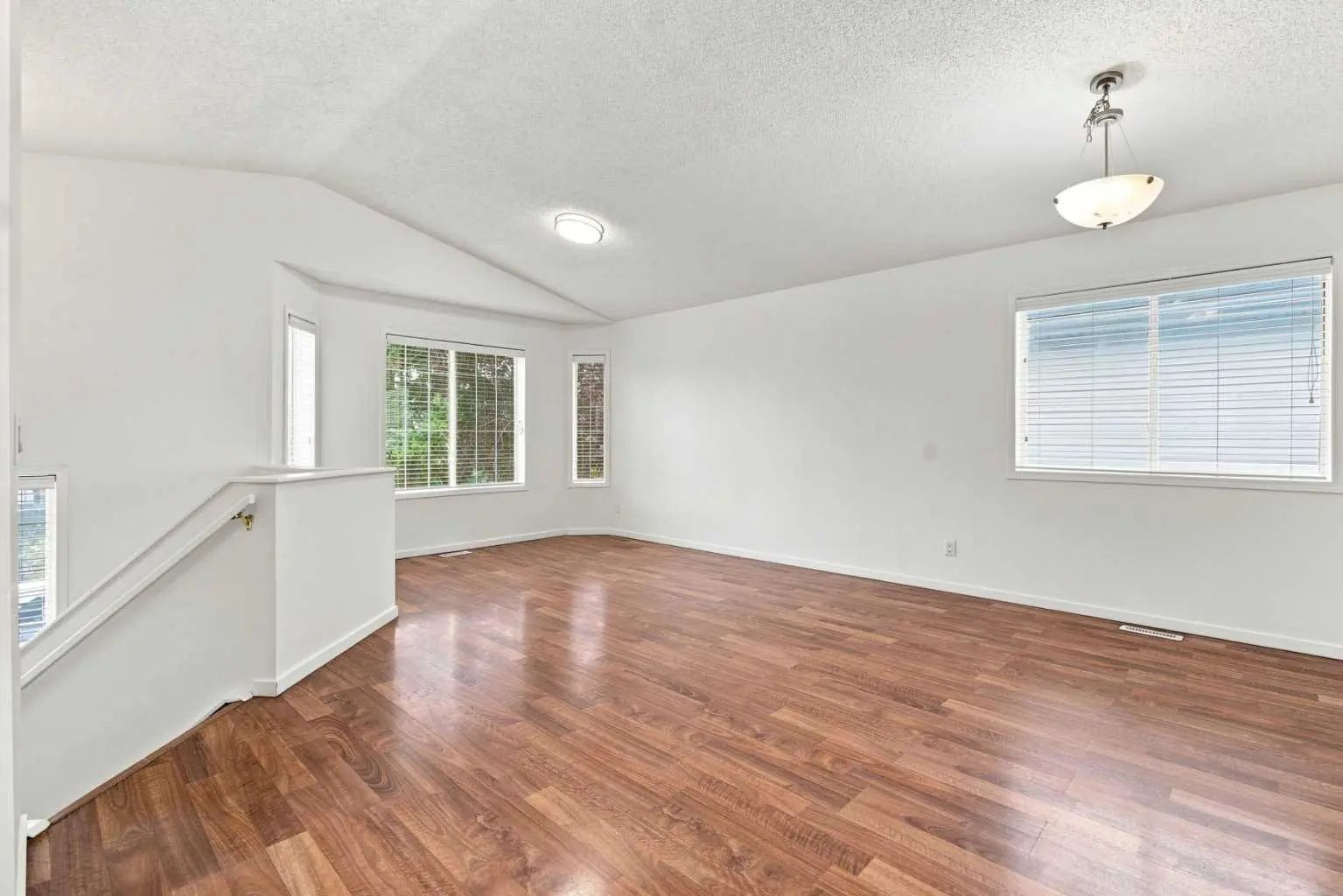 11 Martin Crossing Rise Northeast, Calgary – Residential Detached Listing Photo 7