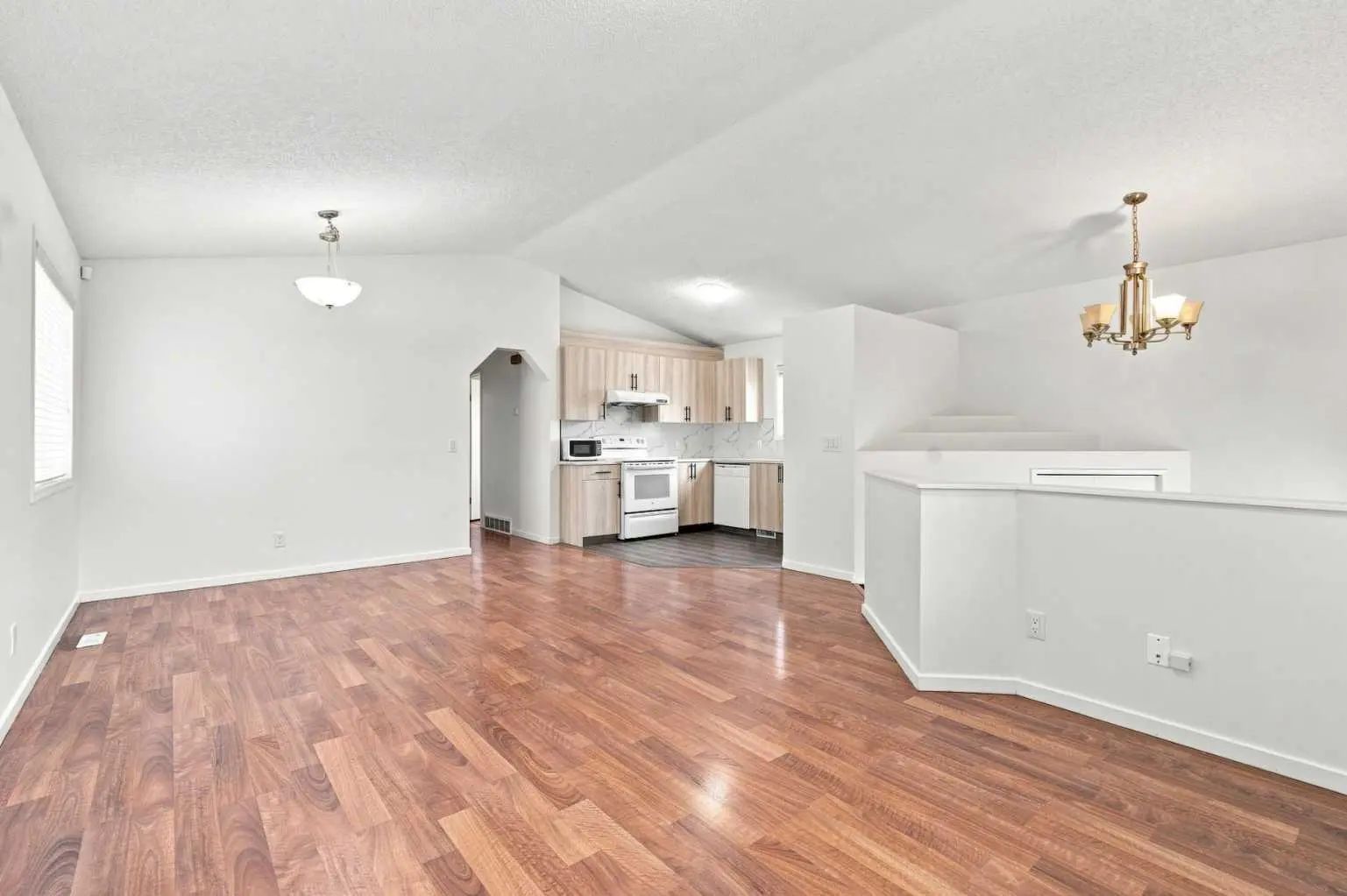 11 Martin Crossing Rise Northeast, Calgary – Residential Detached Listing Photo 8