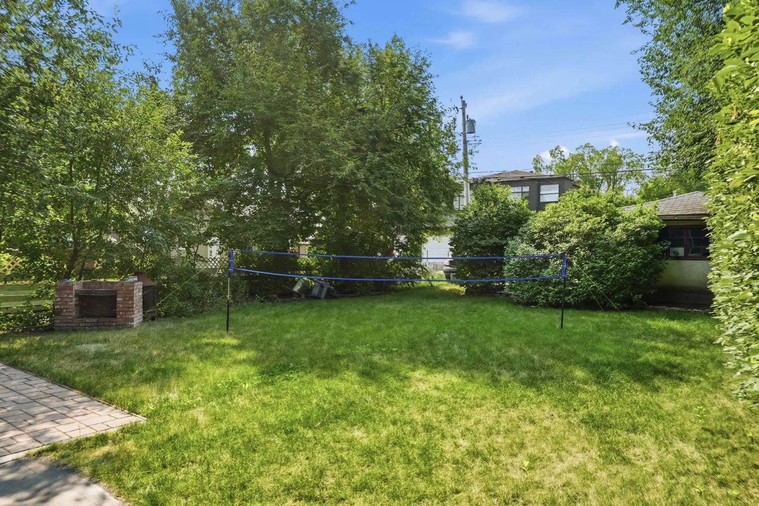 235 32 Avenue Northwest, Calgary – Residential Detached Listing Photo 3