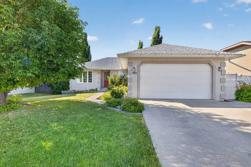 223 10 Avenue Ne, Sundre