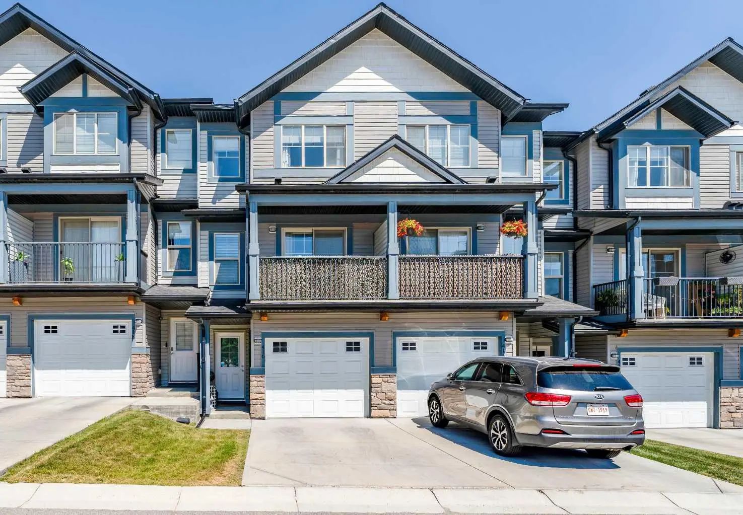 416 Sage Hill Grove Northwest, Calgary – Residential Row/Townhouse Listing Photo 3