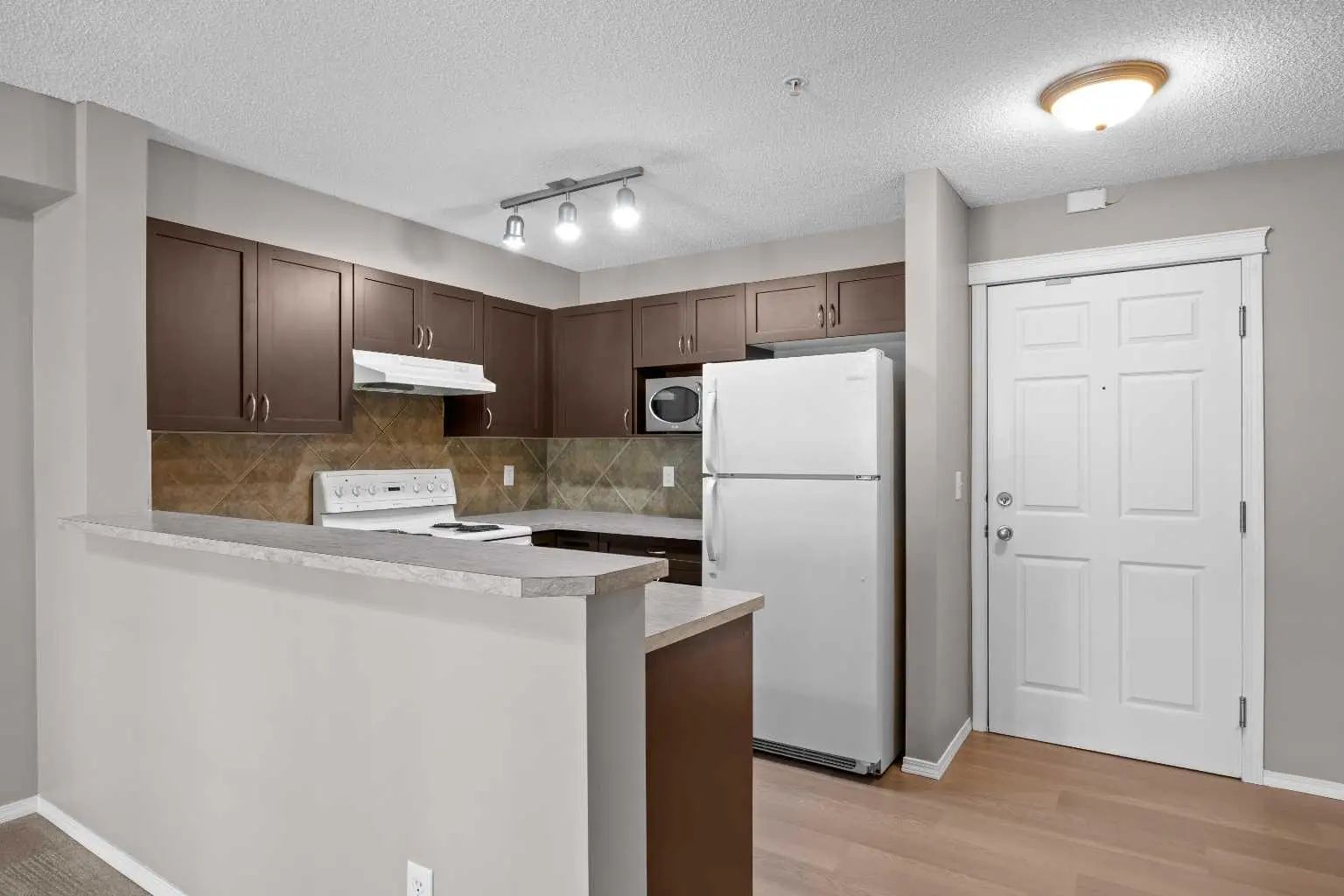 9216 70 Panamount Drive Northwest, Calgary – Residential Apartment Listing Photo 5