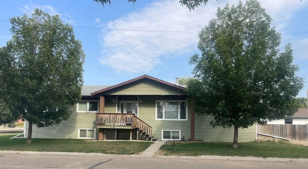 301 4 Avenue , Bassano