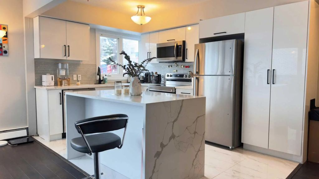 104 1508 23 Avenue SW, Calgary