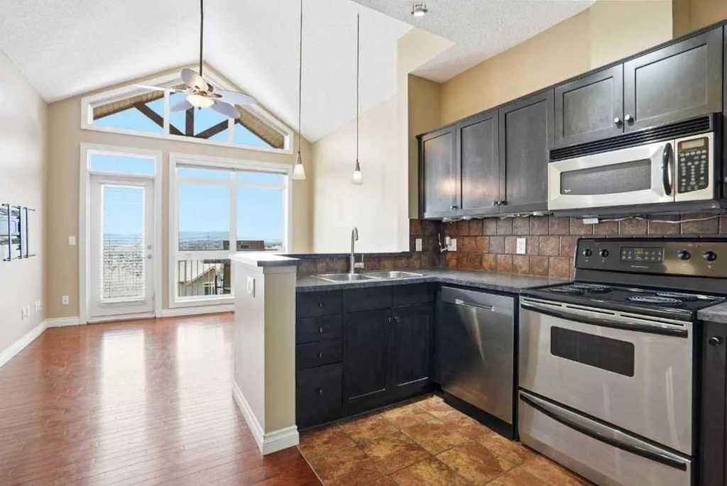 11 148 Rockyledge View Nw, Calgary