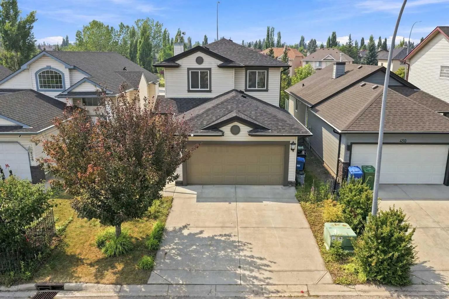 454 Millrise Square Southwest, Calgary – Residential Detached Listing Photo 2