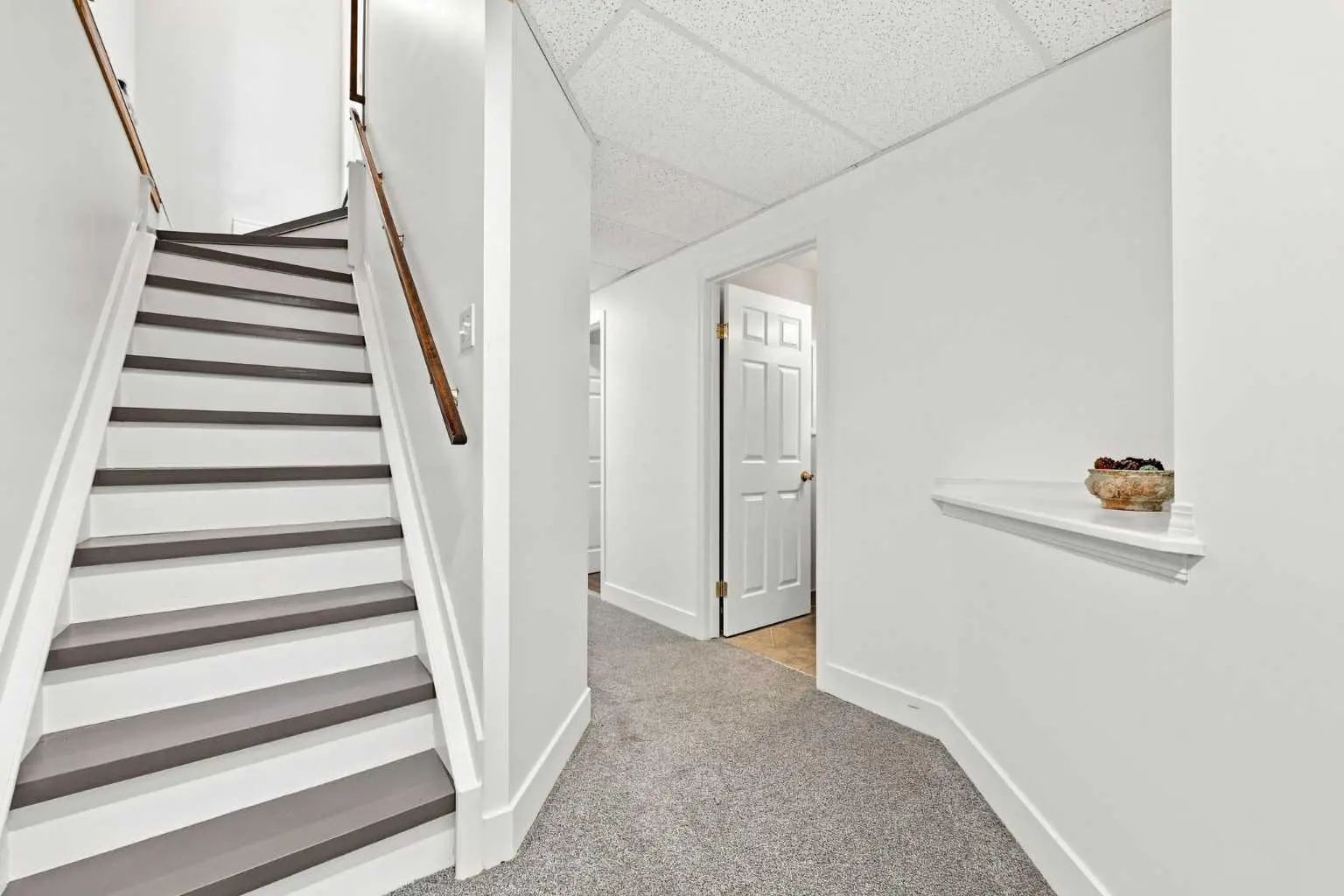 454 Millrise Square Southwest, Calgary – Residential Detached Listing Photo 4
