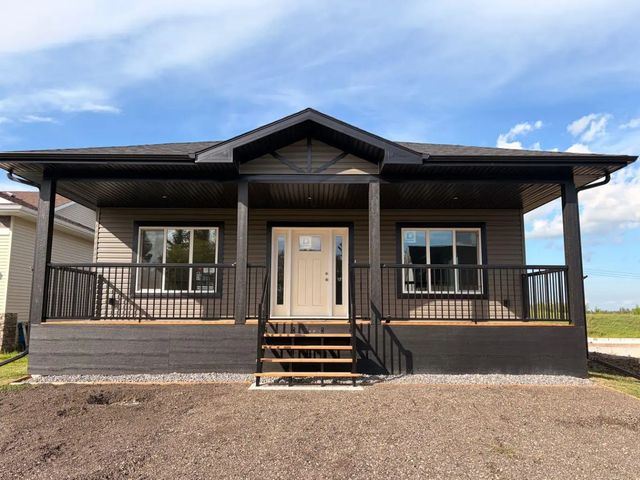 114 Alberta Street , Kingman