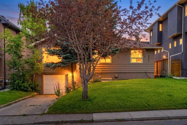 3042 28 Street Sw, Calgary