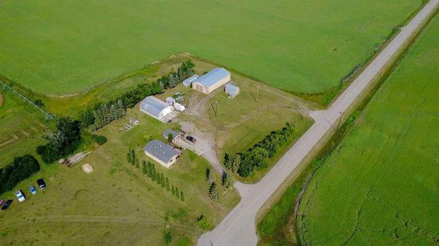 50042 Rr 270a  , Rural Cardston County