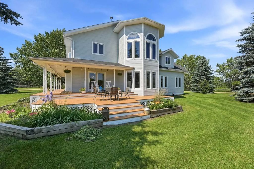 40032 Range Road 220  , Rural Lacombe County
