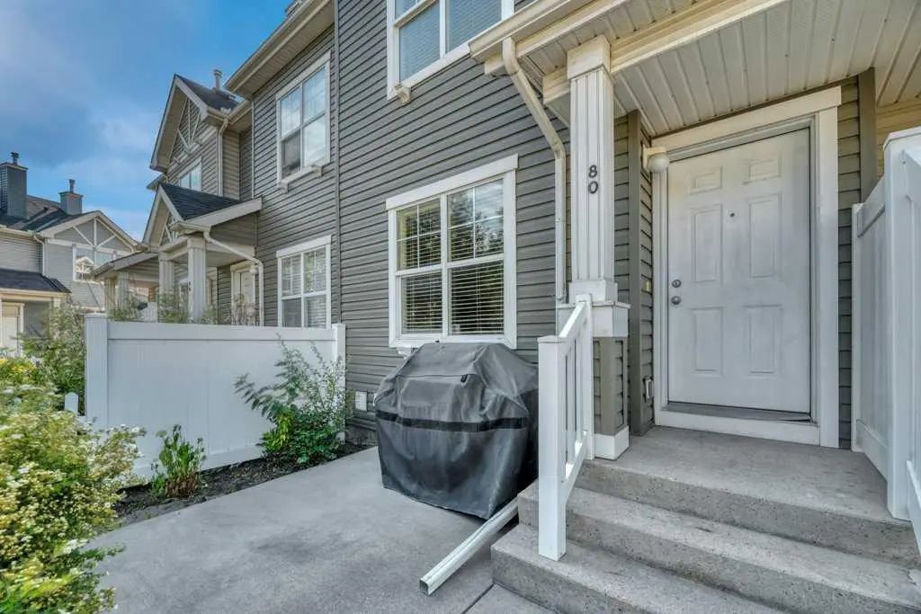 80 Elgin Gardens Southeast, Calgary – Residential Row/Townhouse Listing Photo 3