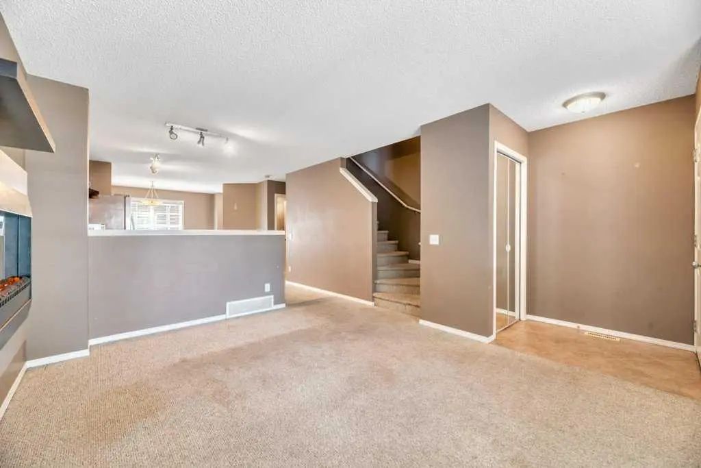 80 Elgin Gardens Southeast, Calgary – Residential Row/Townhouse Listing Photo 6