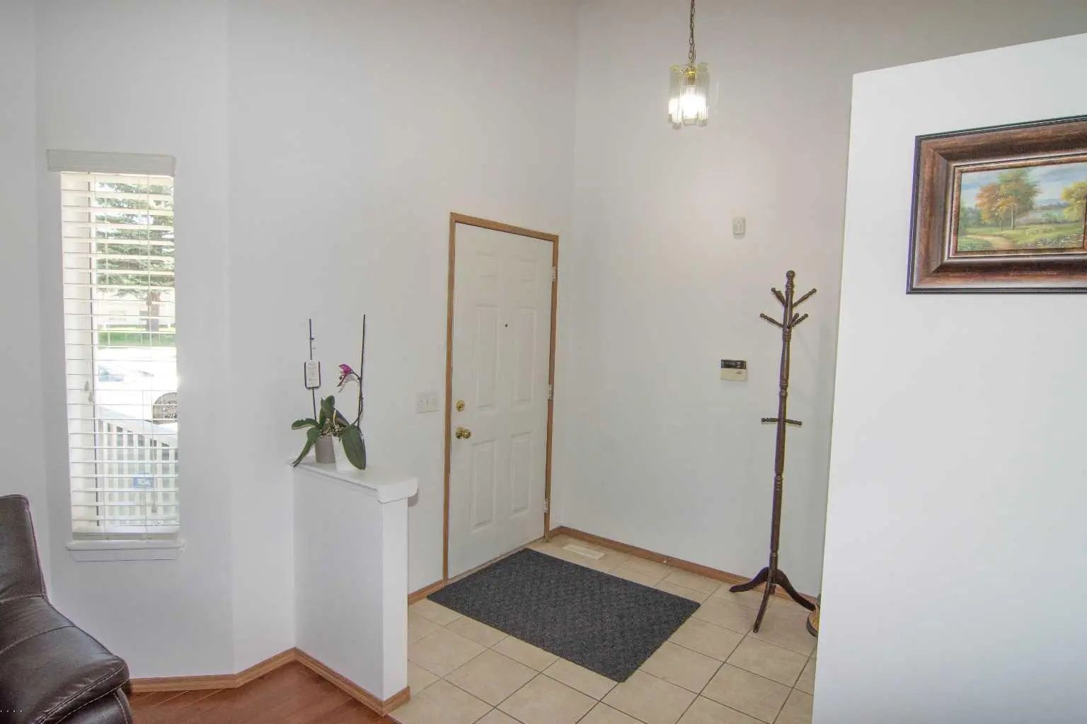 3850 Catalina Boulevard Northeast, Calgary – Residential Detached Listing Photo 3