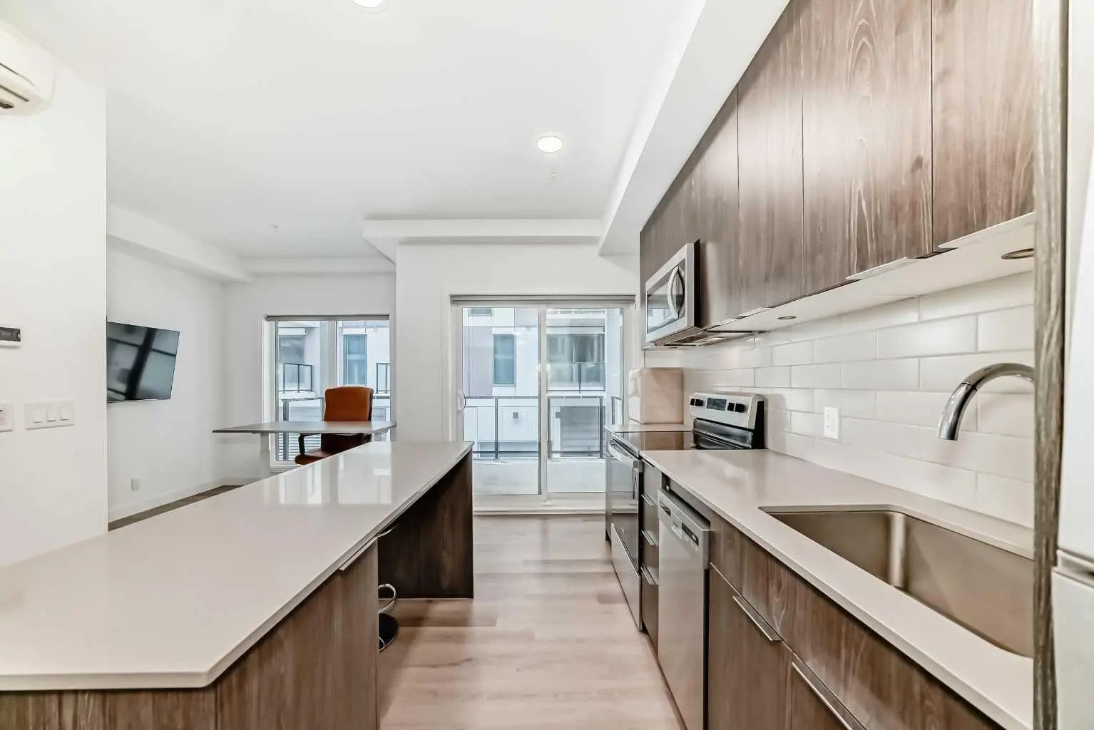 204 455 1 Avenue Northeast, Calgary – Residential Apartment Listing Photo 3
