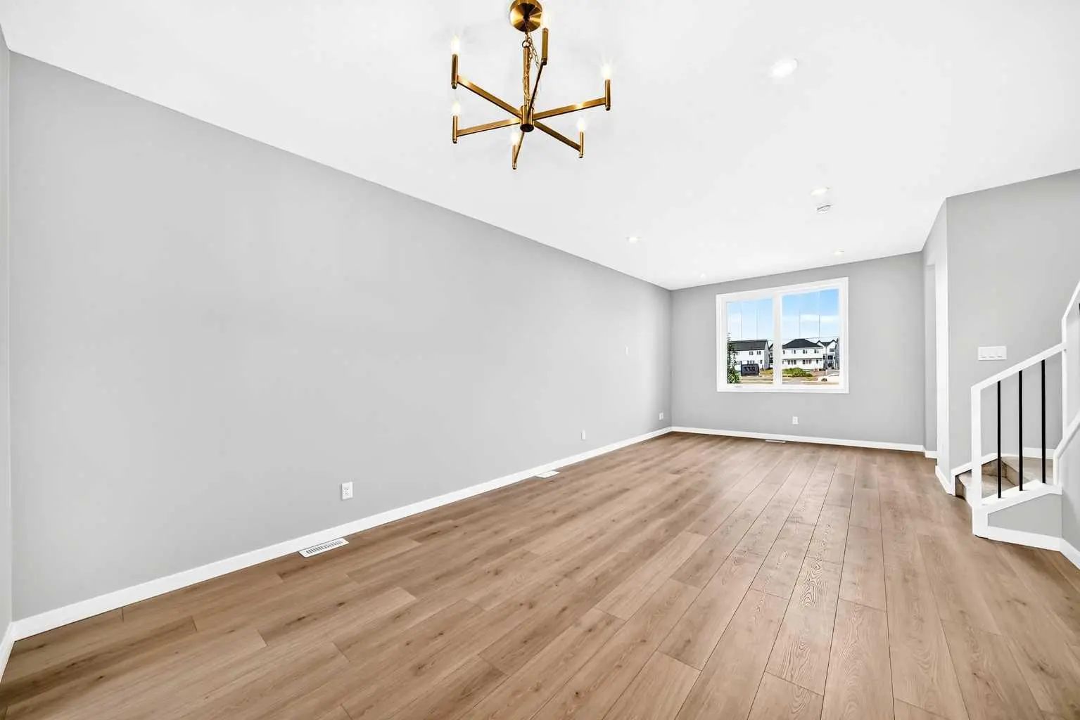 277 Heirloom Way Southeast, Calgary – Residential Row/Townhouse Listing Photo 11