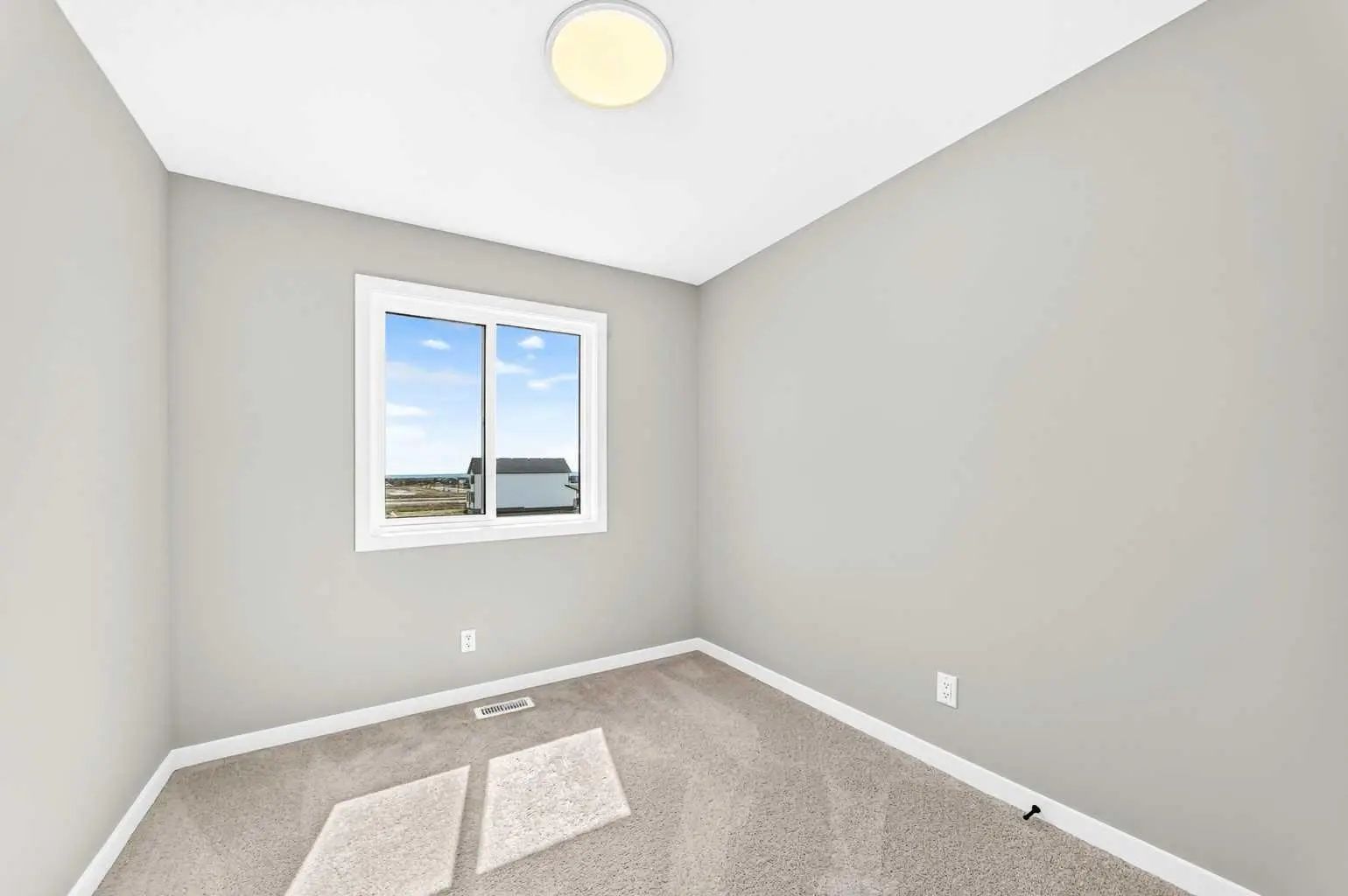 277 Heirloom Way Southeast, Calgary – Residential Row/Townhouse Listing Photo 26