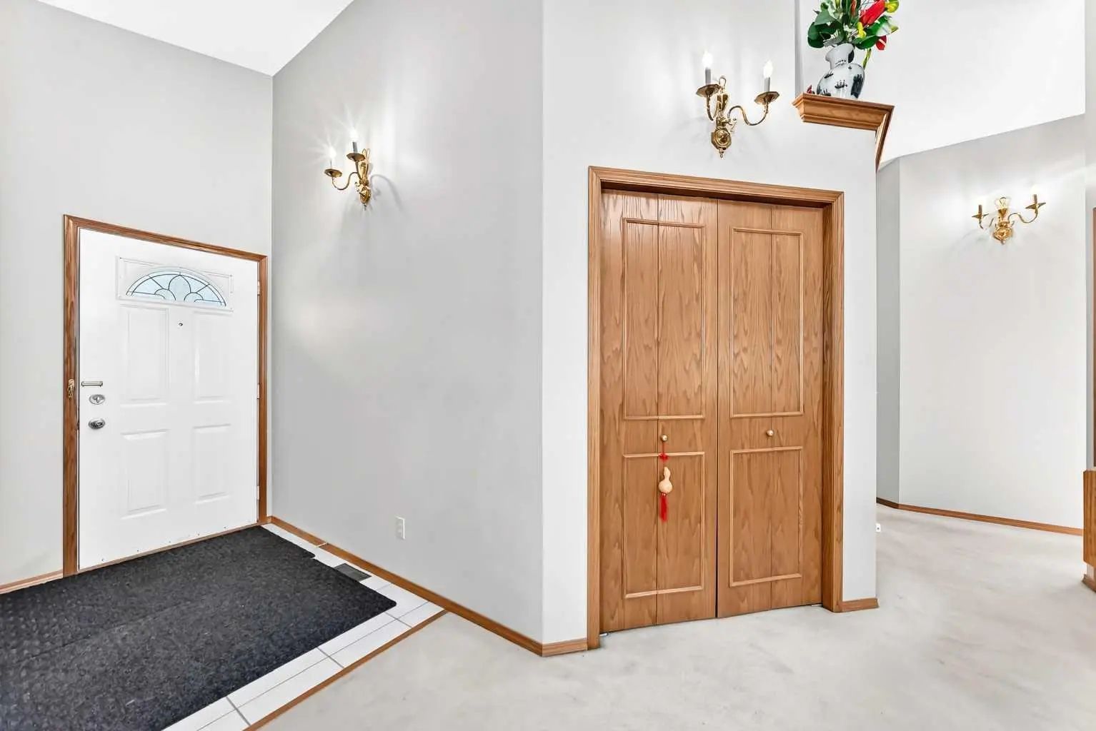 184 Hampshire Circle Northwest, Calgary – Residential Detached Listing Photo 2
