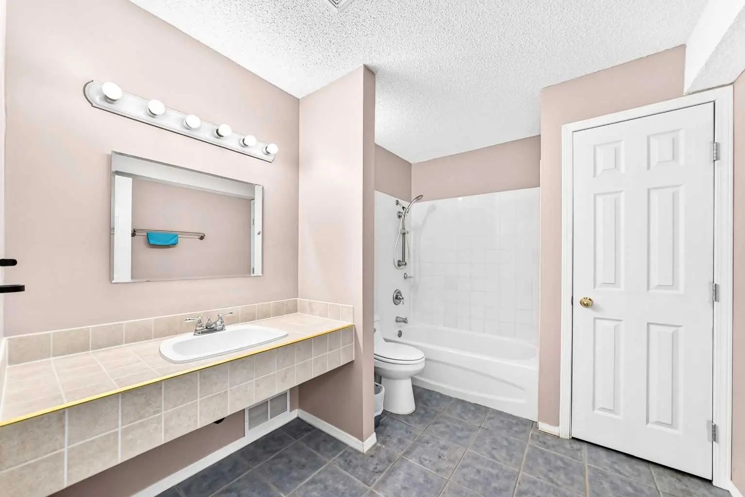 184 Hampshire Circle Northwest, Calgary – Residential Detached Listing Photo 31