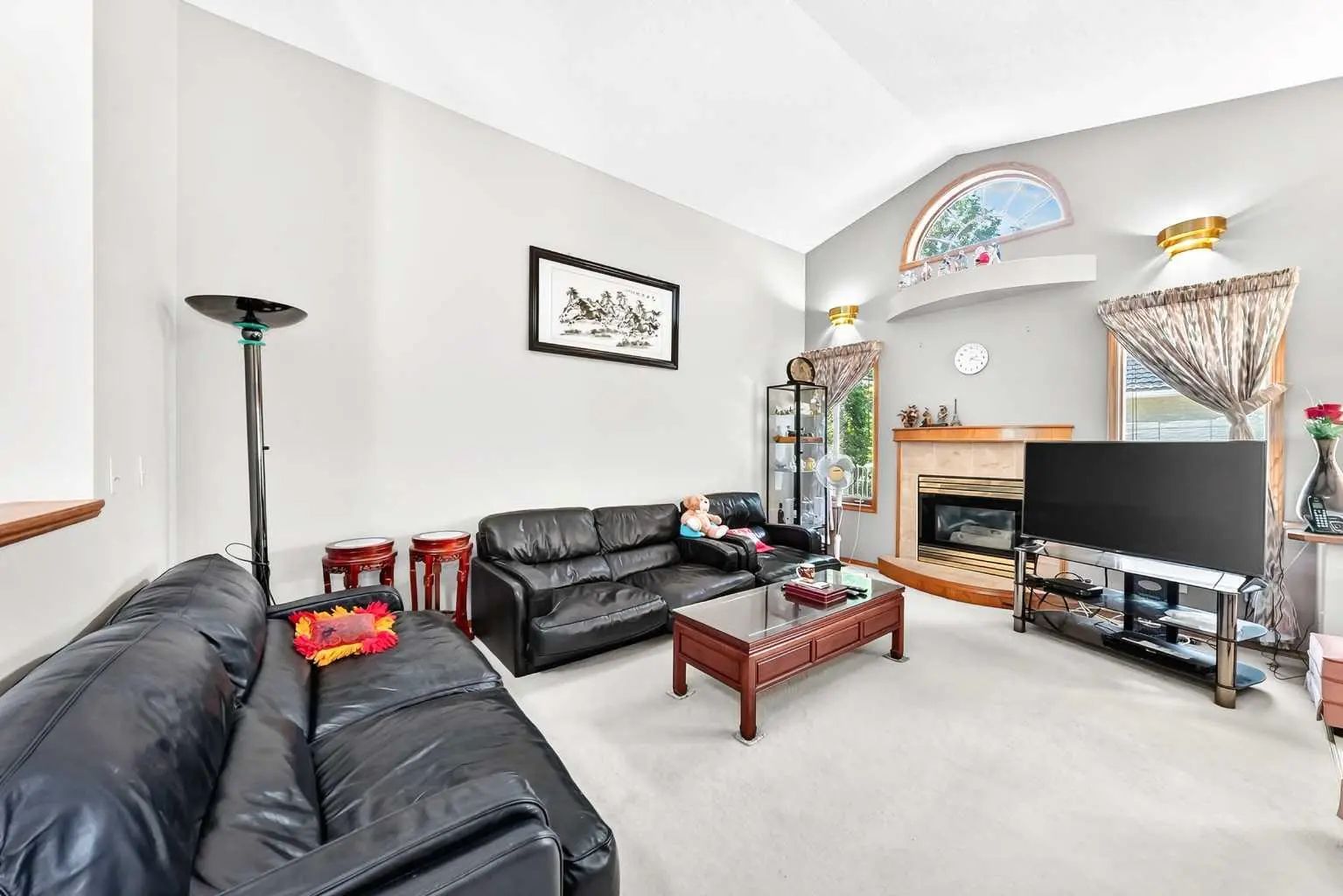184 Hampshire Circle Northwest, Calgary – Residential Detached Listing Photo 4
