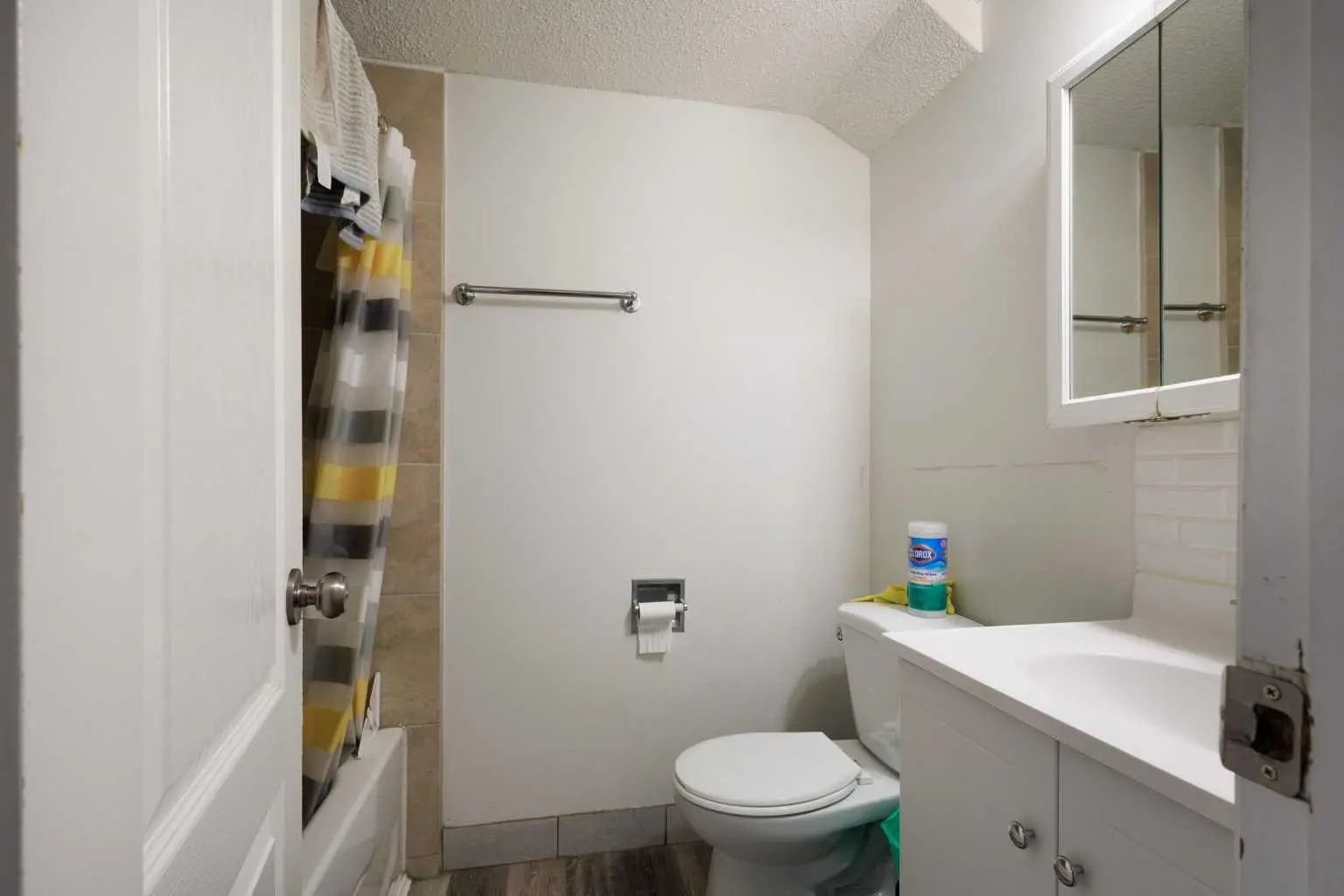 11268 6  Southwest, Calgary – Multi-Family 4 plex Listing Photo 19