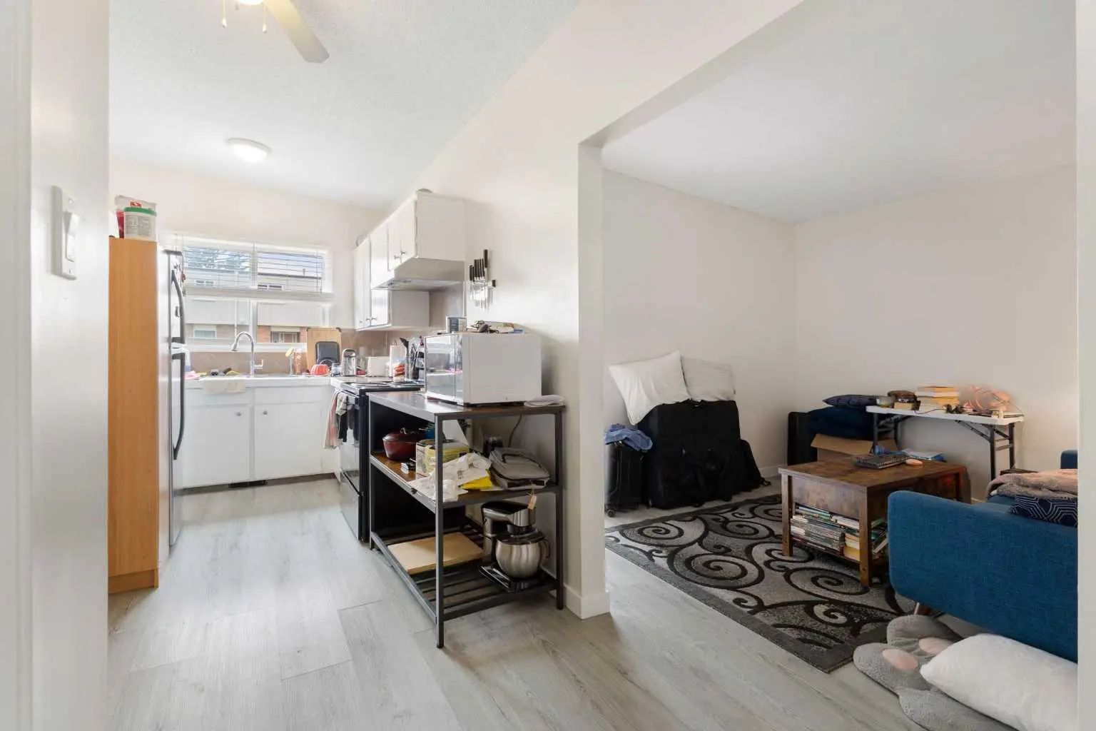 11268 6  Southwest, Calgary – Multi-Family 4 plex Listing Photo 3
