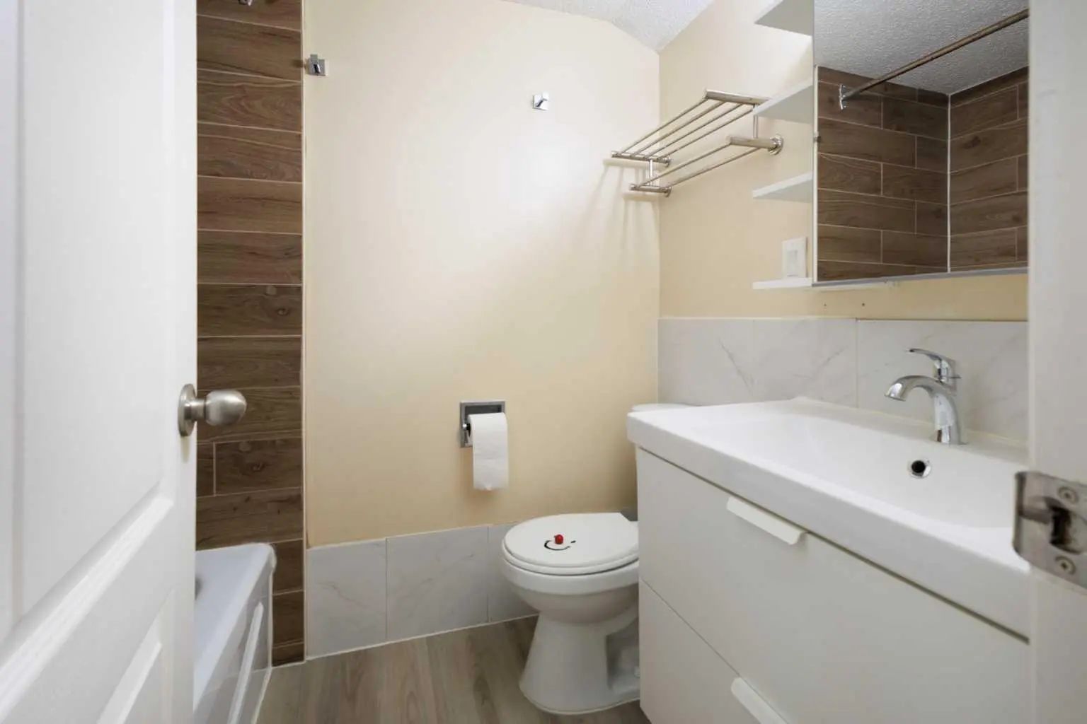11268 6  Southwest, Calgary – Multi-Family 4 plex Listing Photo 35