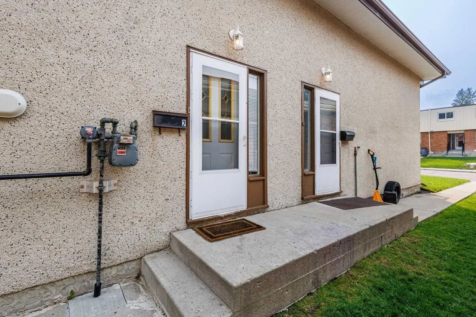 11268 6  Southwest, Calgary – Multi-Family 4 plex Listing Photo 45