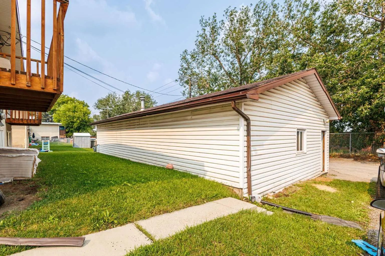 11268 6  Southwest, Calgary – Multi-Family 4 plex Listing Photo 49