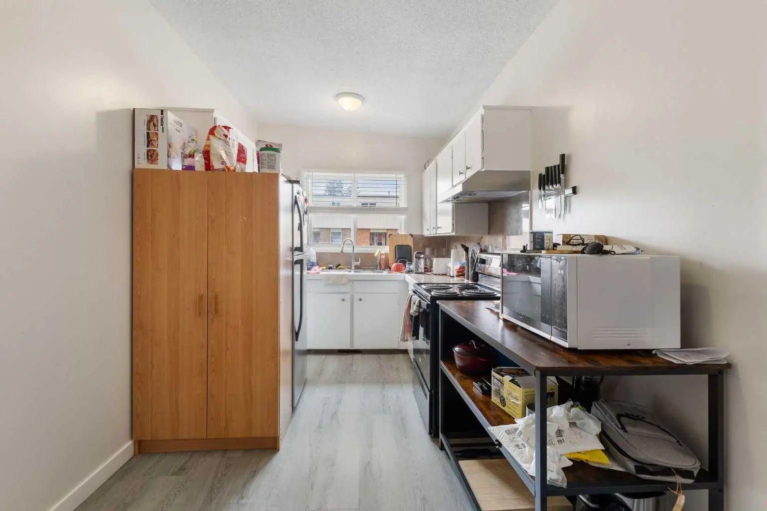 11268 6  Southwest, Calgary – Multi-Family 4 plex Listing Photo 5