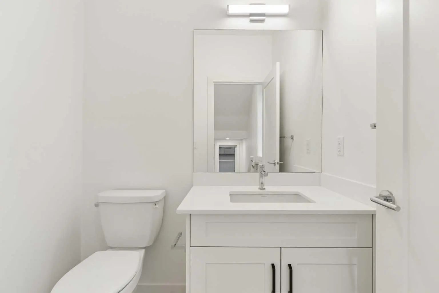 1469 Na'a Drive Southwest, Calgary – Residential Row/Townhouse Listing Photo 13