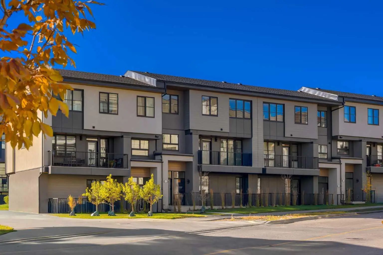 1469 Na'a Drive Southwest, Calgary – Residential Row/Townhouse Listing Photo 28
