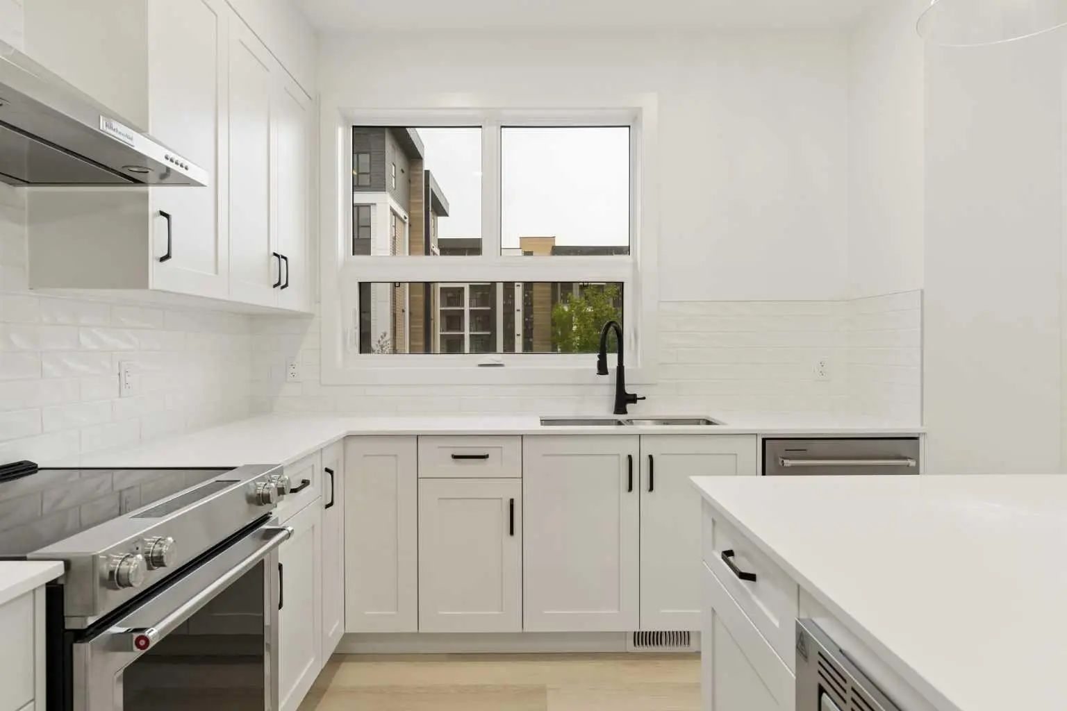 1469 Na'a Drive Southwest, Calgary – Residential Row/Townhouse Listing Photo 7