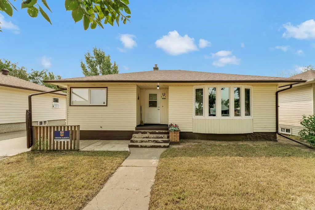317 3 Avenue E, Bow Island