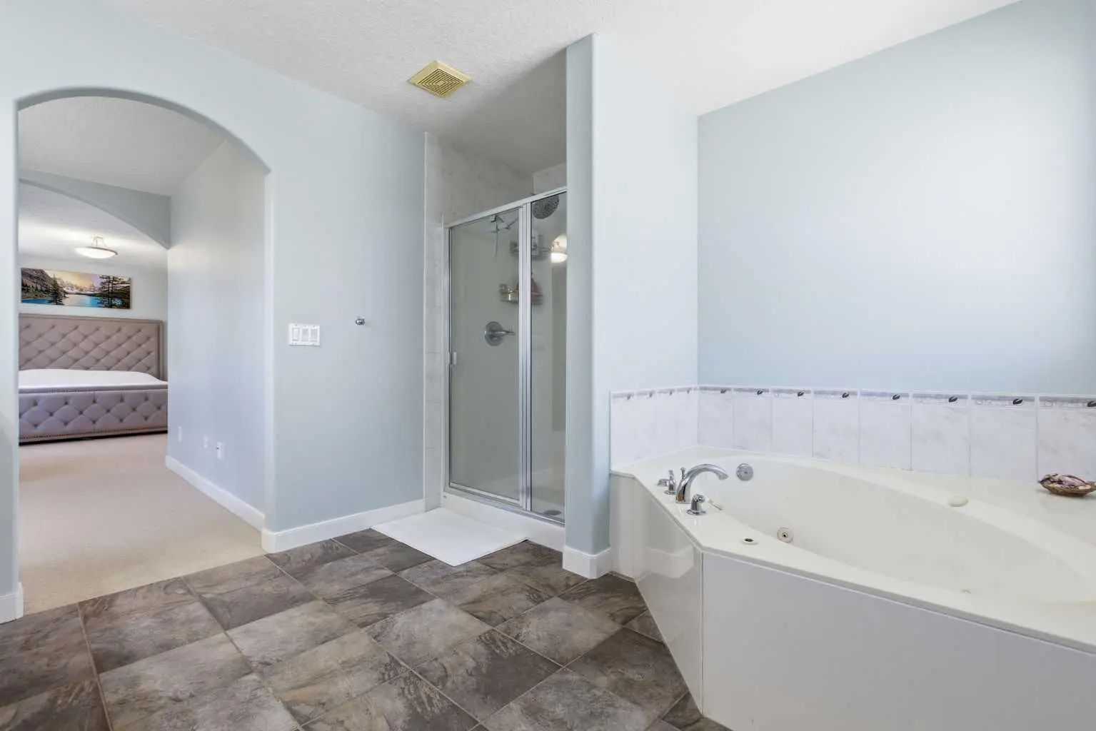 18 Royal Crest Way Northwest, Calgary – Residential Detached Listing Photo 32
