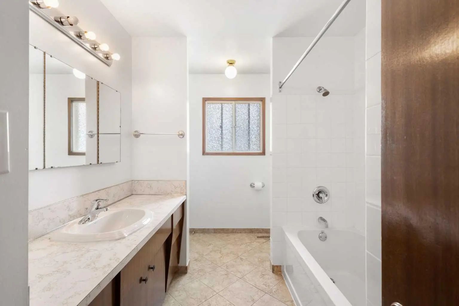6008 Dalgetty Drive Northwest, Calgary – Residential Detached Listing Photo 21