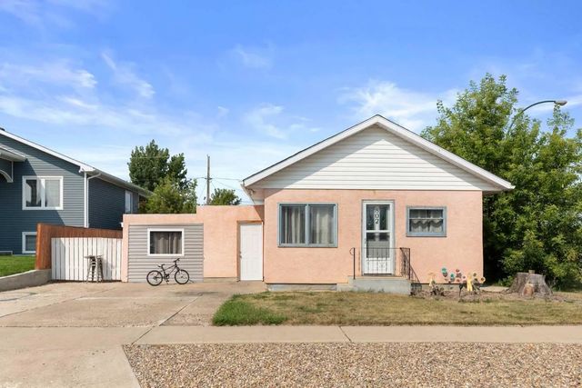 802 2 Street Se, Redcliff