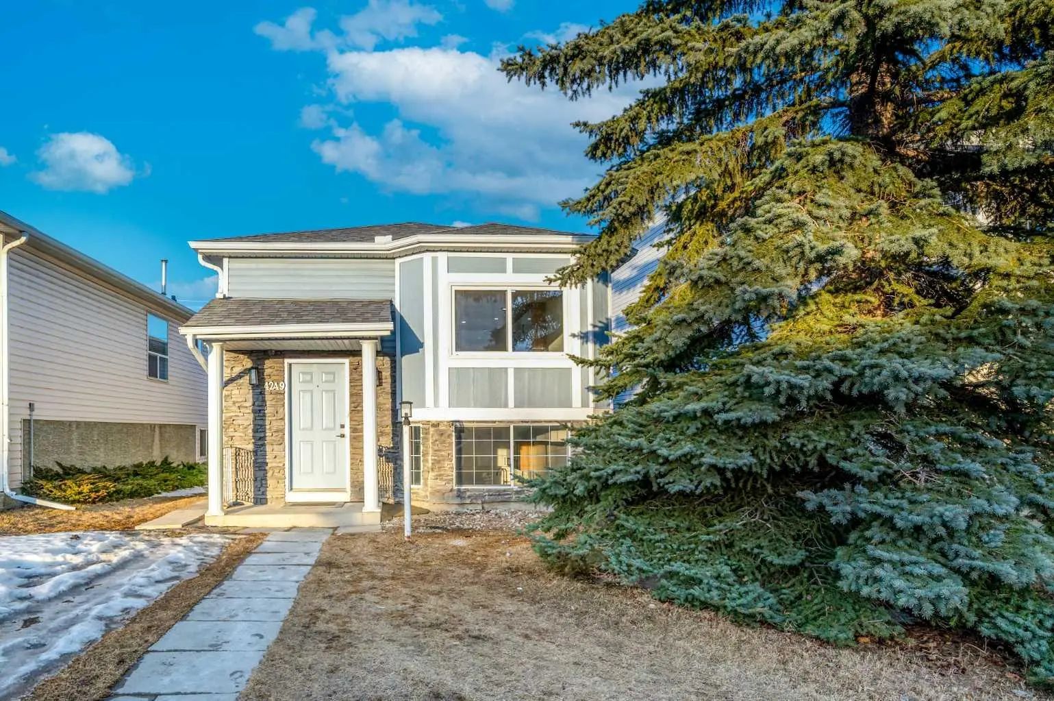 4249 Catalina Boulevard Ne, Calgary