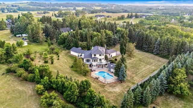 242048 32 Street E, Rural Foothills County