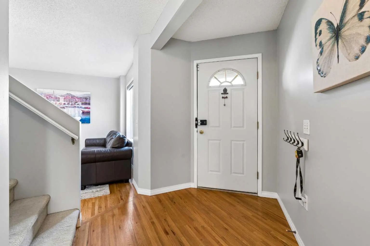 10433 Hidden Valley Drive Northwest, Calgary – Residential Detached Listing Photo 4