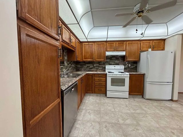 305 3090 15 Avenue Se, Medicine Hat